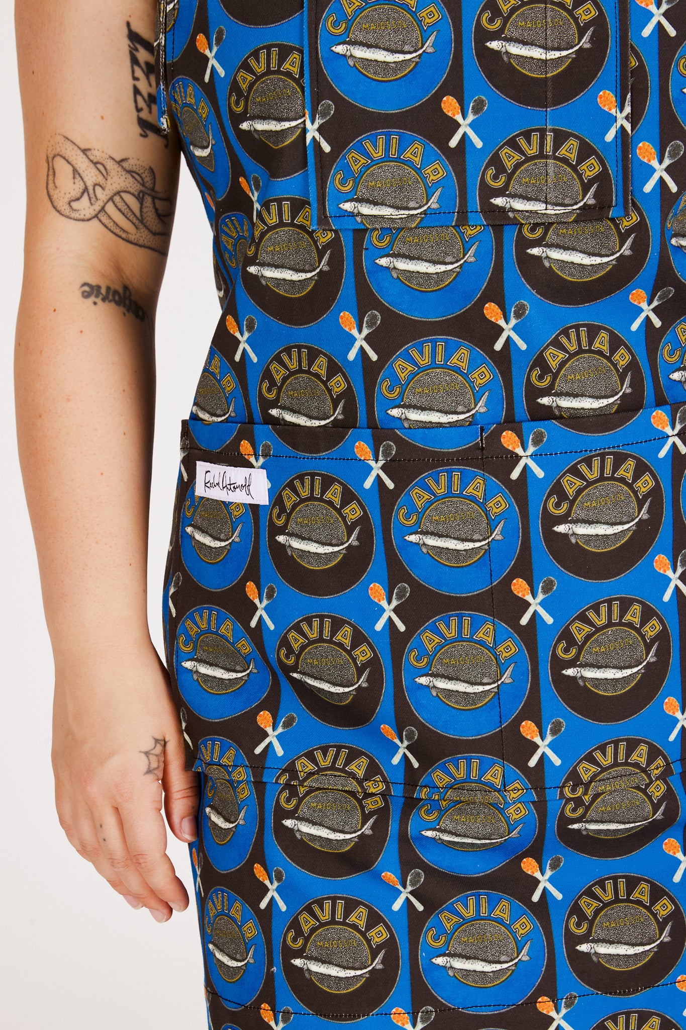 CAVIAR APRON