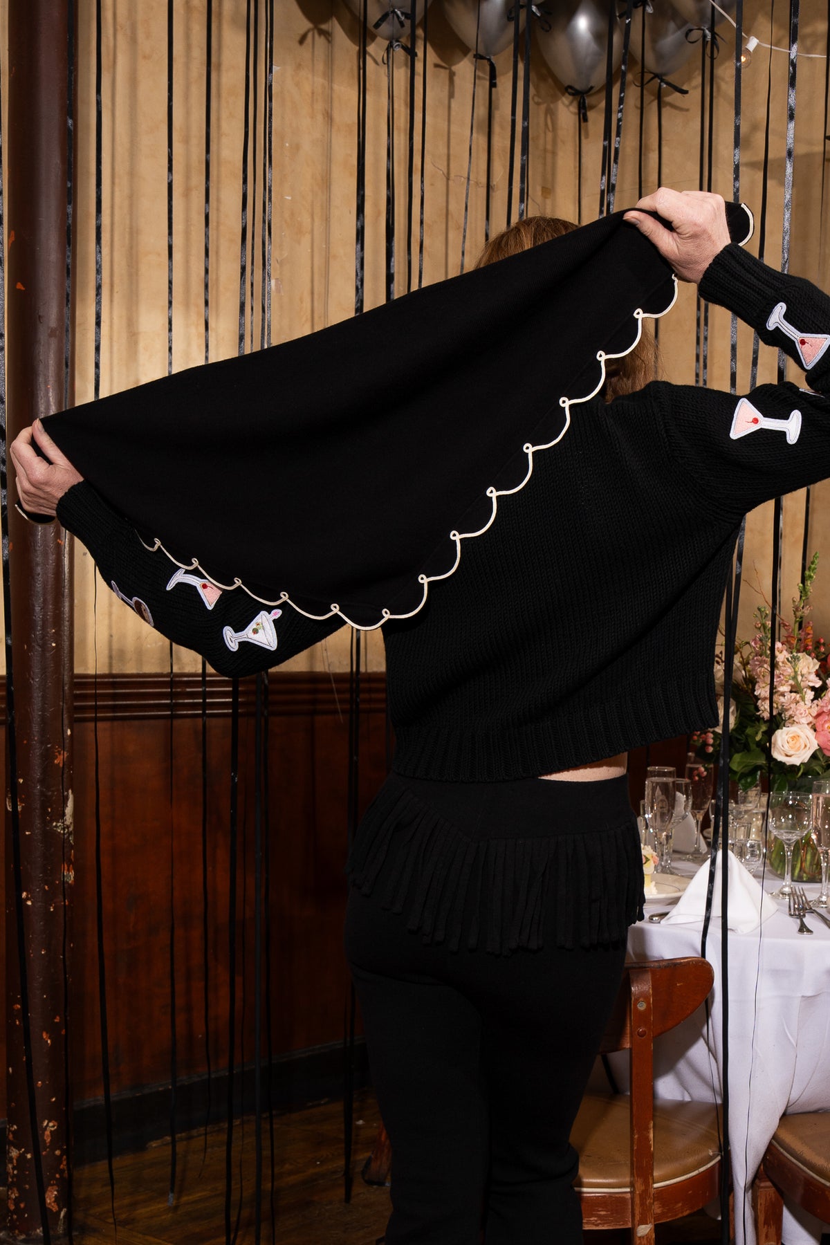 CUPCAKE TRIANGLE SCARF BLACK