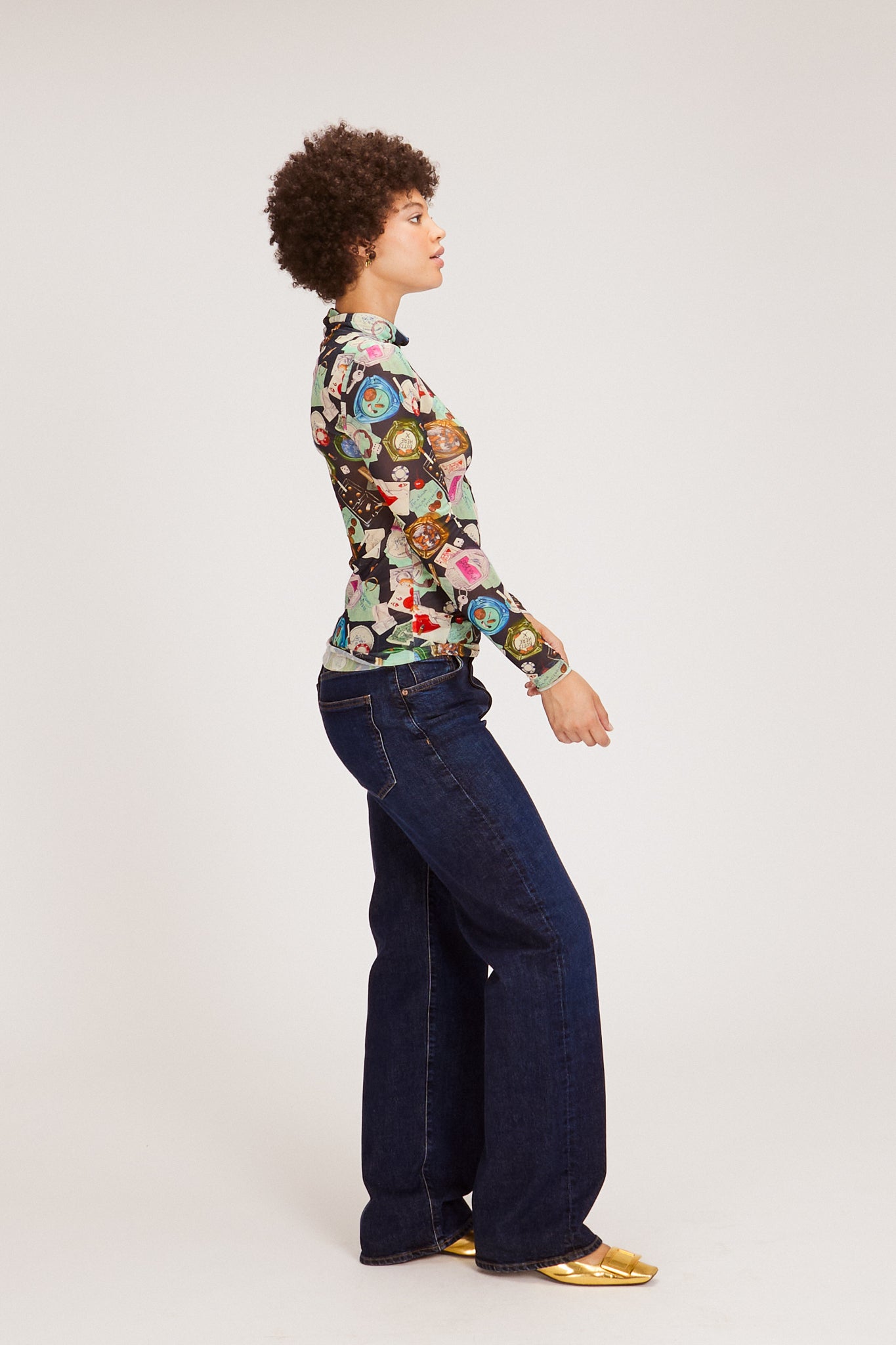 LILLIAN TURTLENECK BUTTS HERE