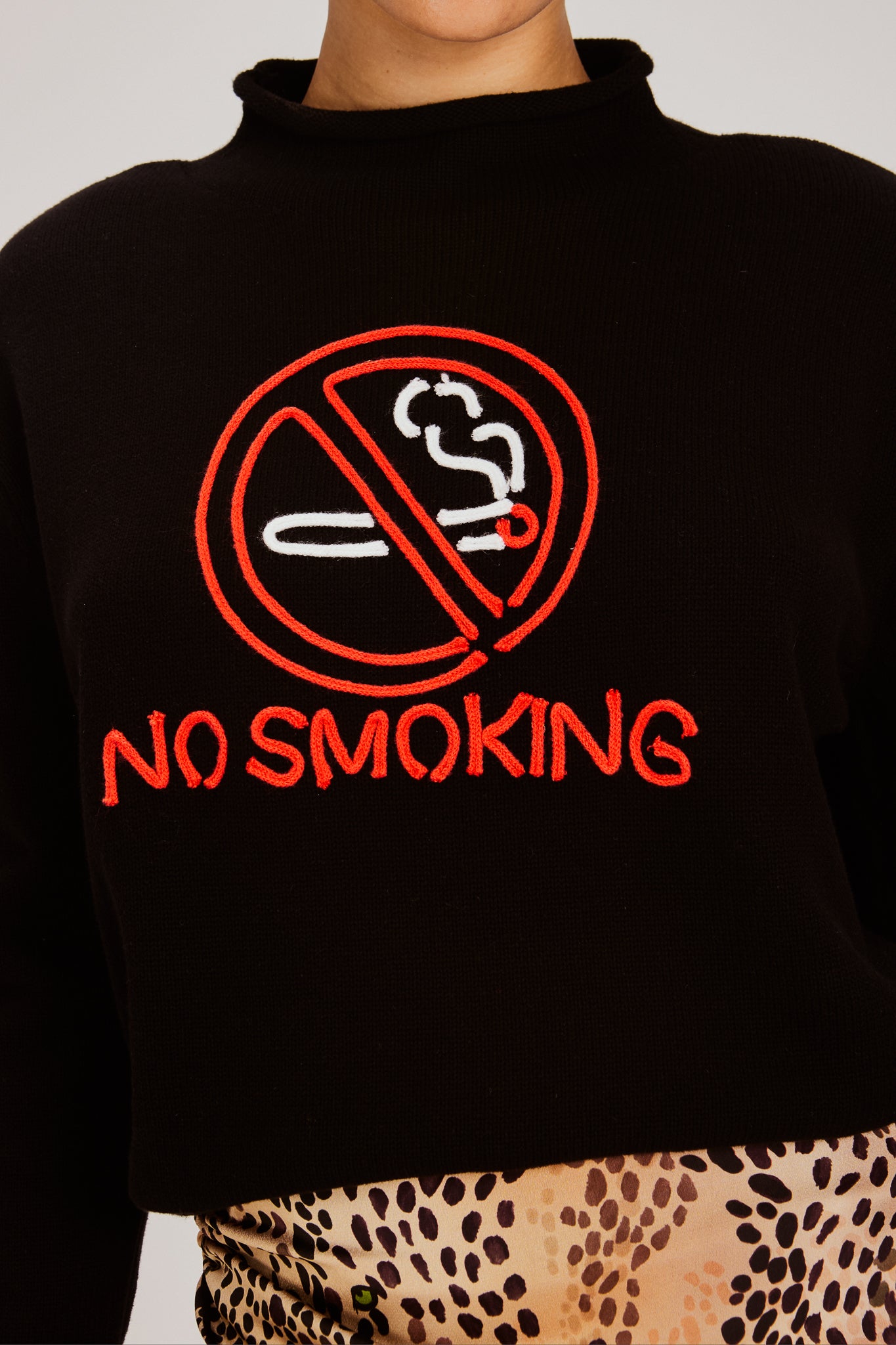 NO SMOKING MOCKNECK